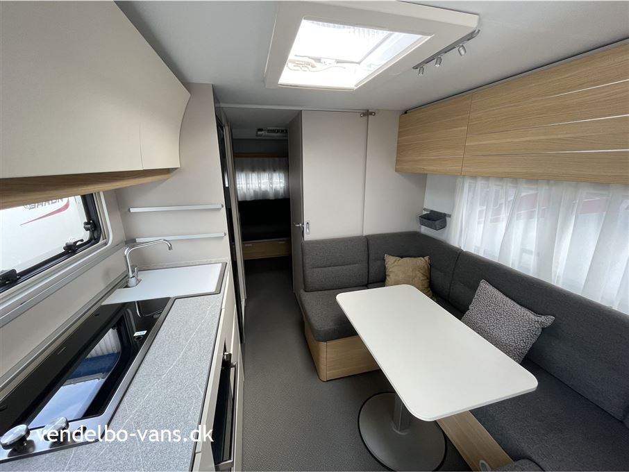 Adria Adora 673 PK Twin